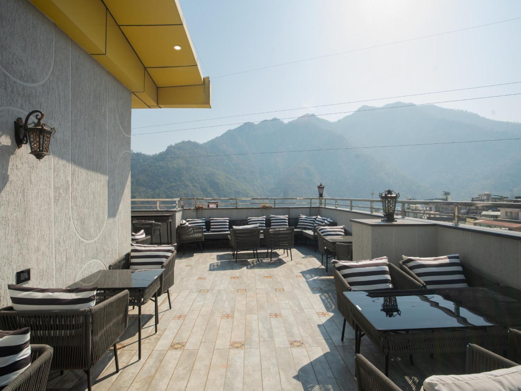 Moustache Rishikesh Luxuria Hostel Exterior photo